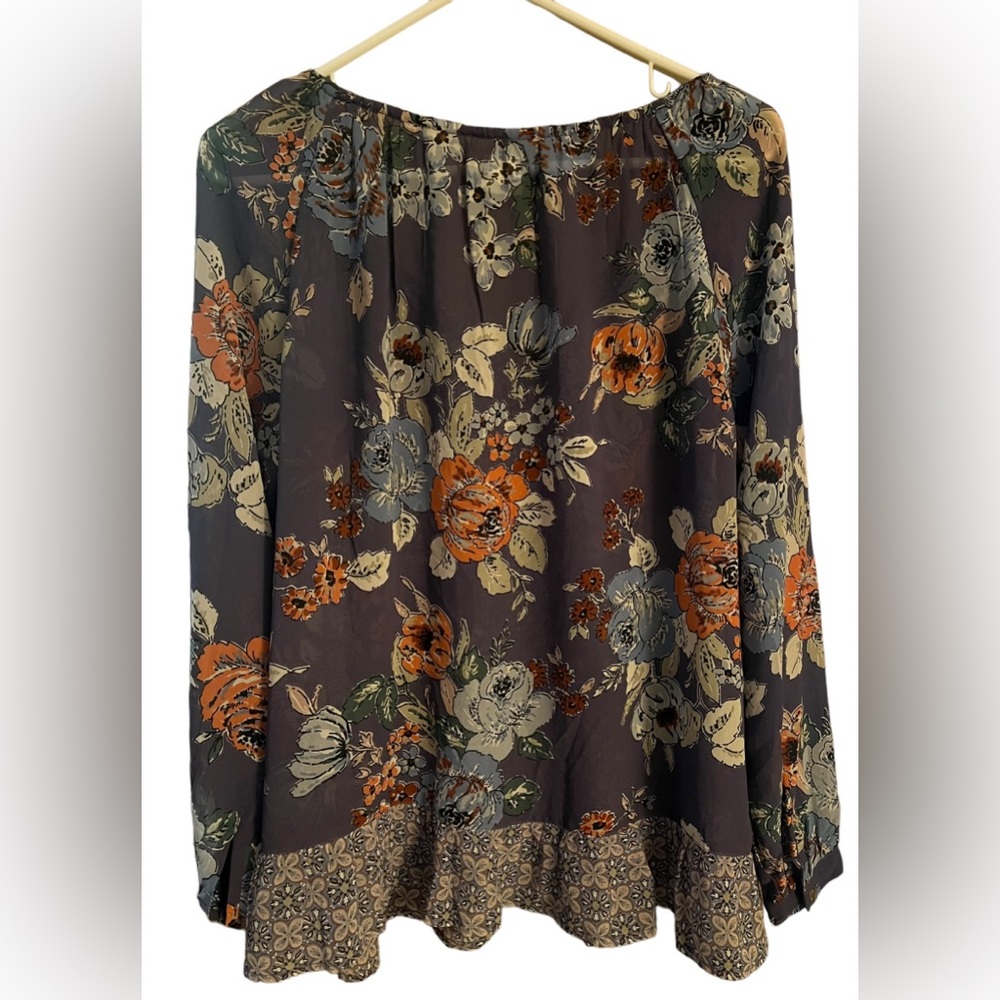 Hostess Pick ☄️ O'Neill Floral Women's Top - Navy and Orange - Picture 3 of 9
